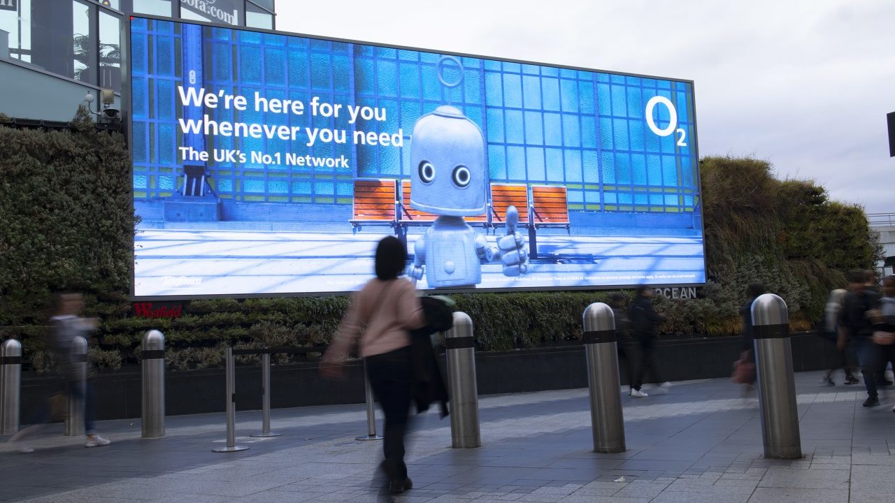 O2 DOOH at Westfield